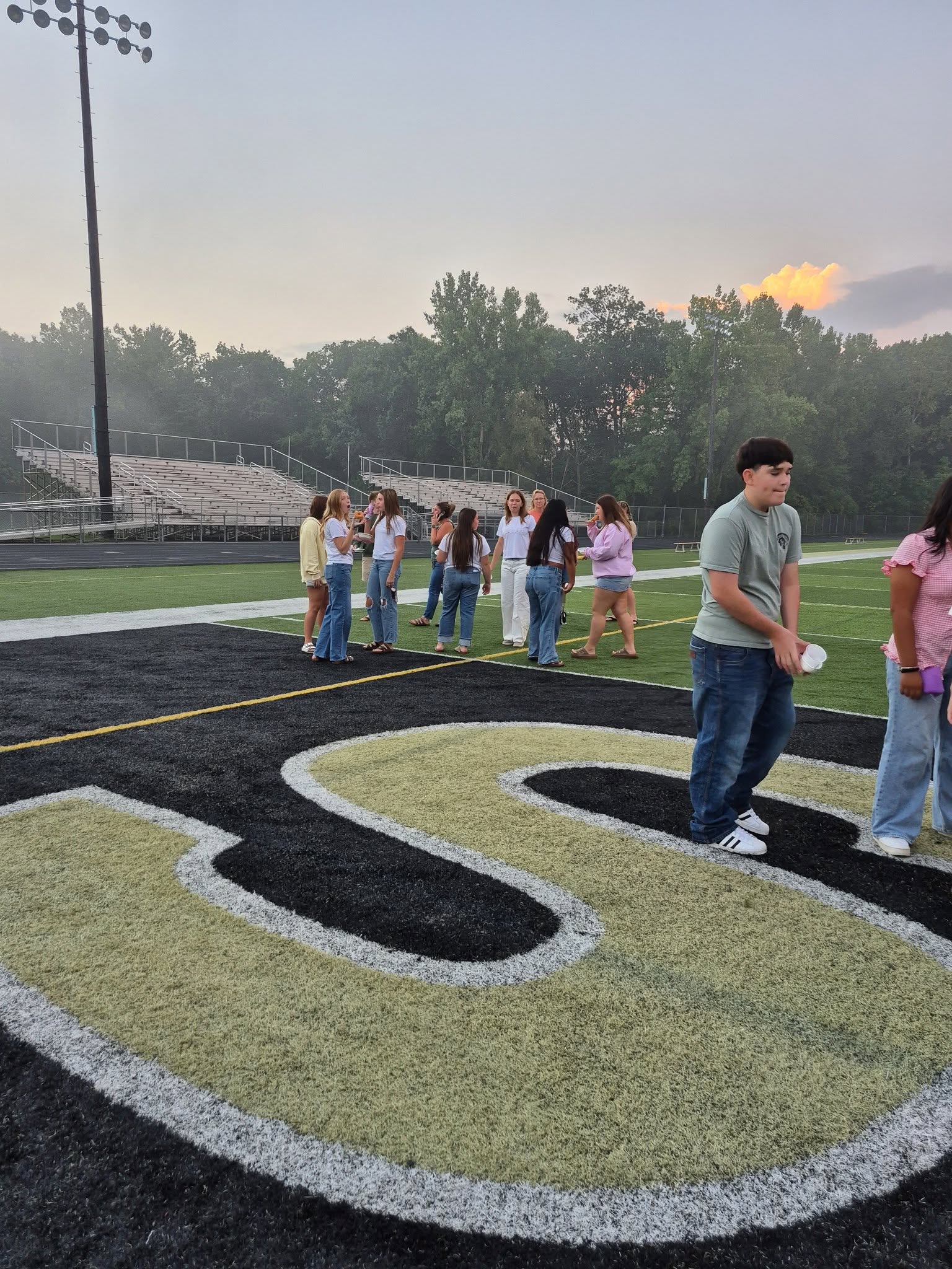 Picture 16 for Senior Sunrise Pictures!